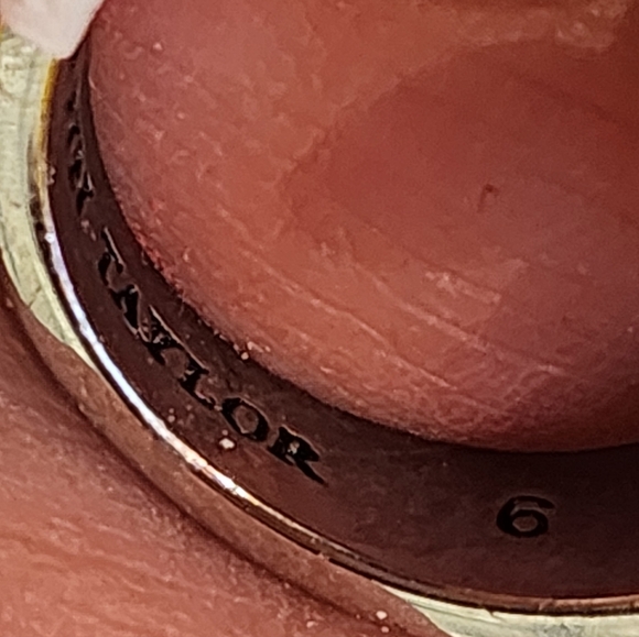 Ann Taylor Flower Cocktail Ring Statement Piece Sz 6.25 - Picture 13 of 13